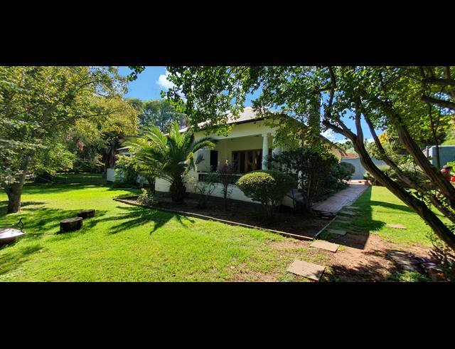 4 BEDROOM FREEHOLD FOR SALE IN PARKWOOD